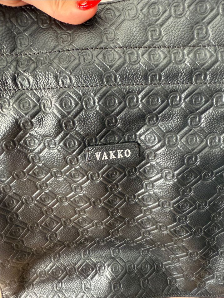 Vakko Siyah Yılan Desenli Zincir Detaylı Deri Çanta - Görsel 2