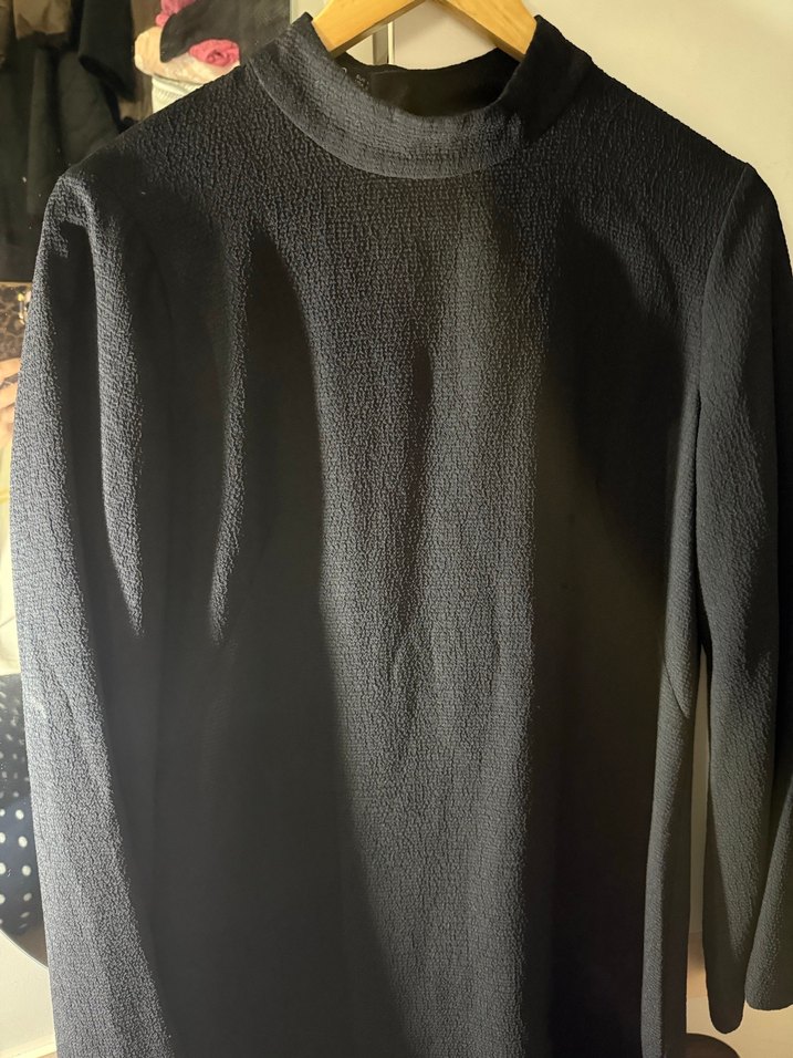 Siyah Yüksek Yakalı Elbise - Görsel 2