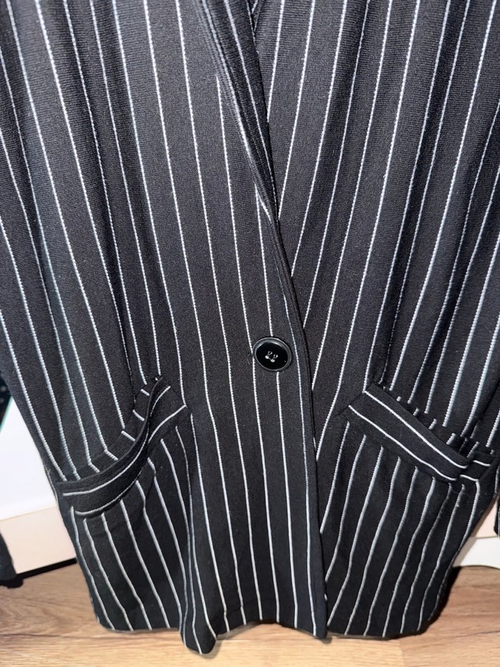 Düğmeli Siyah Çizgili Kadın Blazer Ceket - Görsel 3