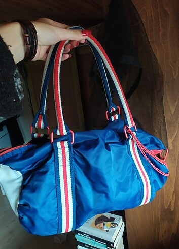 Mavi, sportif ve günlük çanta 