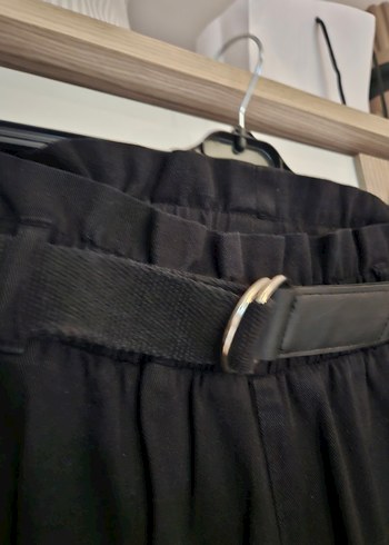 Diğer Kadın Siyah Kemerli Pantolon