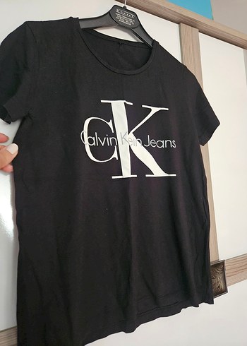 Diğer Calvin Klein tişört