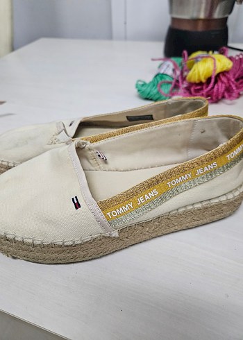 Tommy Hilfiger Bej Kadın Dolgu Topuklu Espadril Ayakkabı - Görsel 3