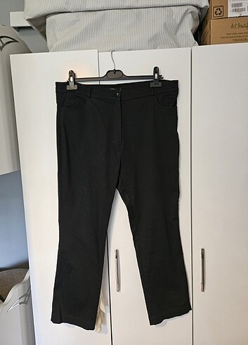 Tuğba siyah kumaş pantolon 