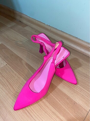 Stradivarius Stiletto