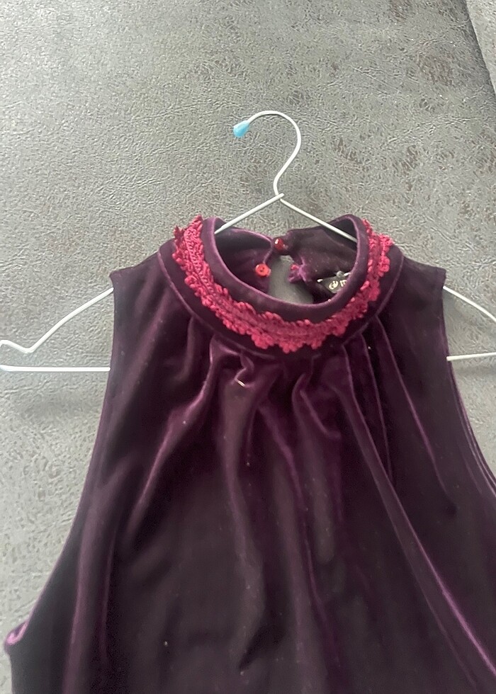 İpekyol halter yaka ince kadife elbise - Görsel 2