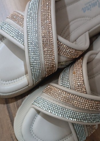 Beyaz Taşlı Platform Terlik - Görsel 5