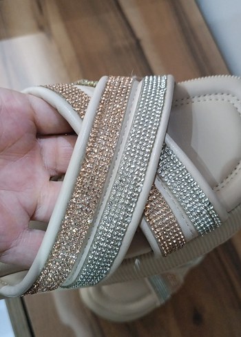 Beyaz Taşlı Platform Terlik - Görsel 4