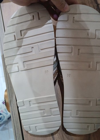 Beyaz Taşlı Platform Terlik - Görsel 3