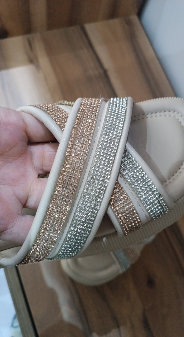 Beyaz Taşlı Platform Terlik - Görsel 4