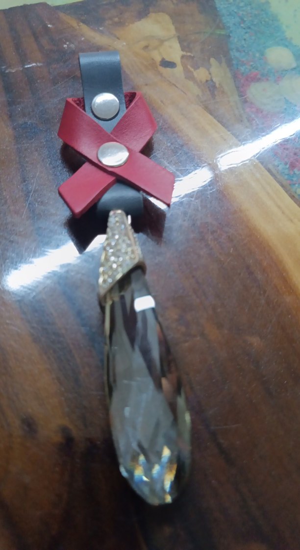 Bordo Püsküllü Kadın Anahtarlık - Görsel 3