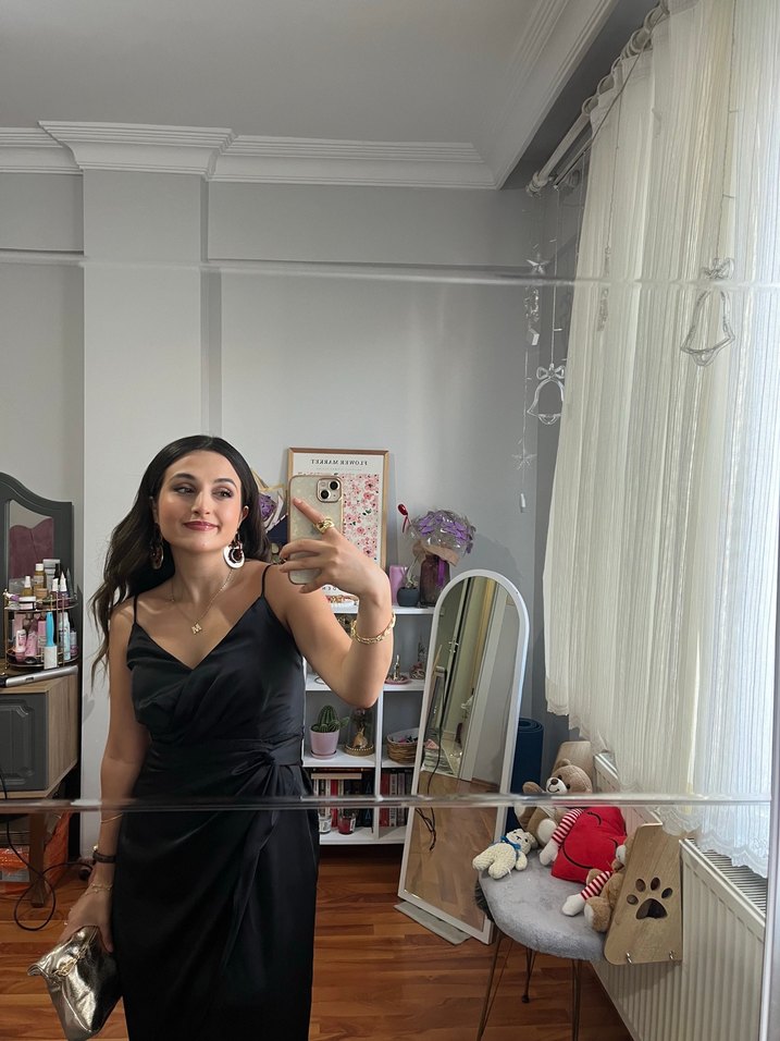 Parlak Siyah V Yaka  Elbise - Görsel 2