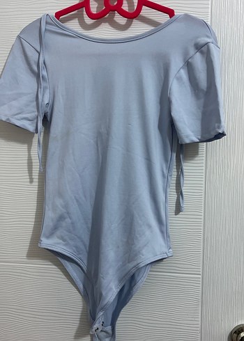 Sırtı açık Kısa Kollu Kadın Body