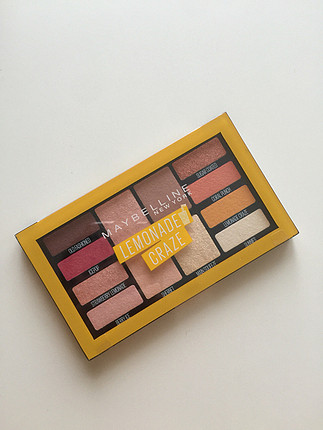 Maybelline far paleti