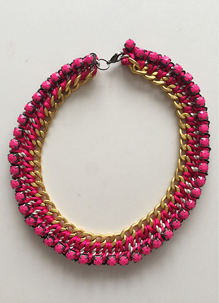 Twist Pembe taşlı kolye 