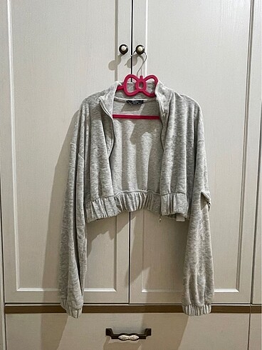 BERSHKA crop ceket