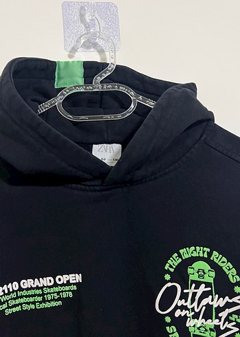 Zara Kapüşonlu Erkek Çocuk  Sweatshirt 8-9 yaş - Görsel 4