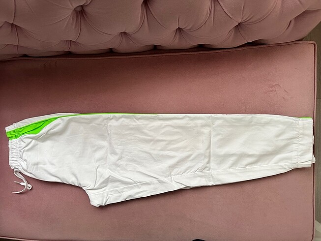 10 Yaş Beden beyaz Renk LACOSTE EŞOFMAN TAKIMI