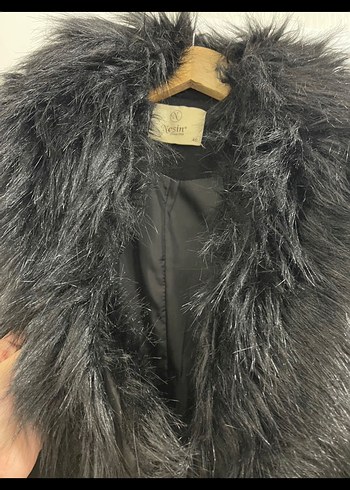 Kuşaklı ve Kürk Detaylı Siyah Kaban - Görsel 7