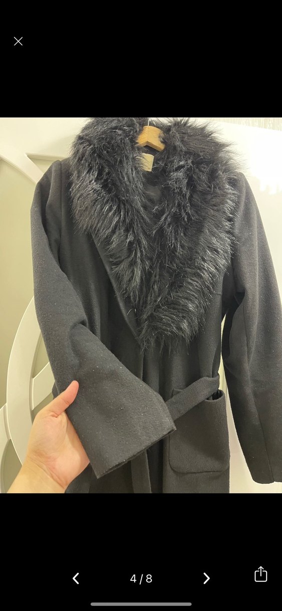 Kuşaklı ve Kürk Detaylı Siyah Kaban - Görsel 4