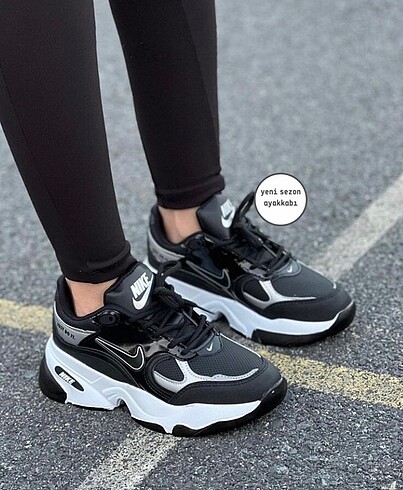 Nike spor ayakkabı