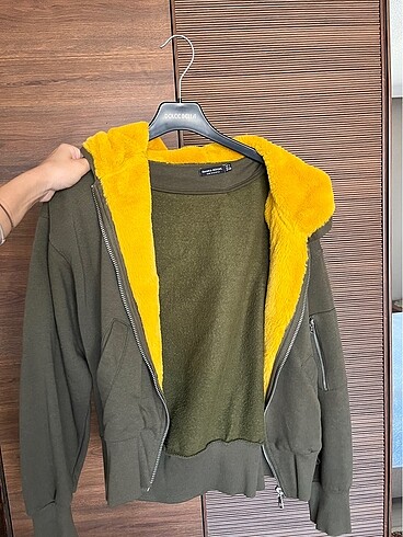 Bershka Kapüşonlu Hırka