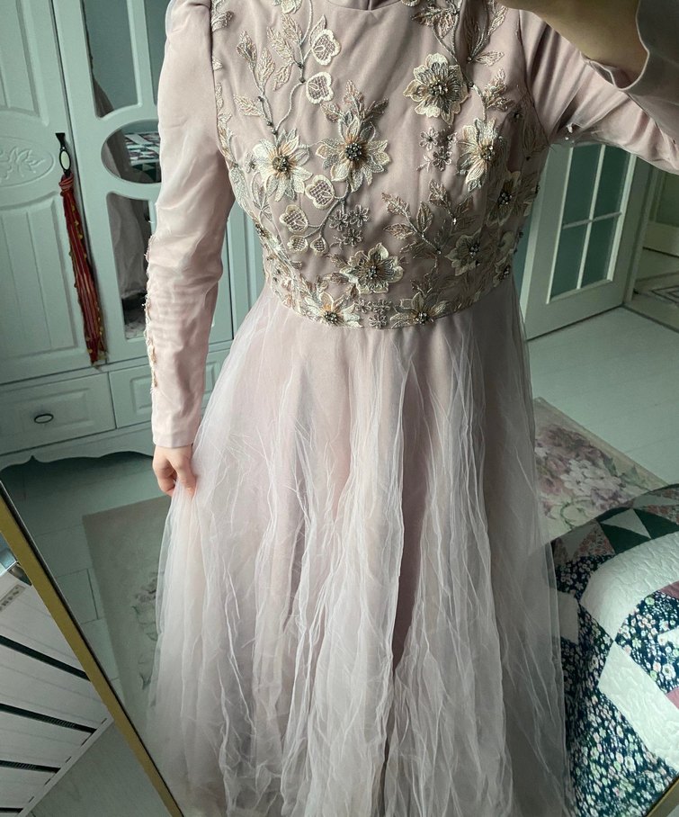 Uzun Pembe Nakışlı V Yaka Kadın Elbise - Görsel 3