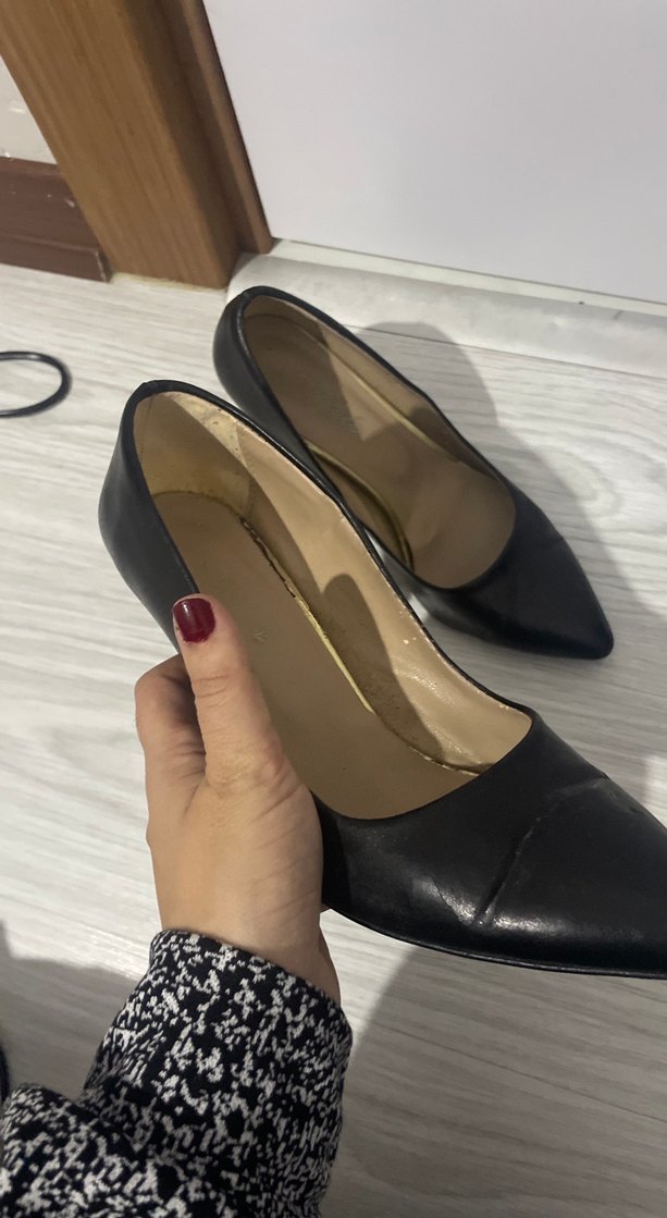 Siyah Parlak Stiletto Kadın Topuklu Ayakkabı - Görsel 3