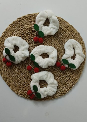 Kiraz Detaylı Beyaz Saç Tokası - Görsel 2