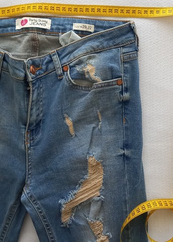 29 Beden mavi Renk Yırtık Detaylı Mavi Denim Kadın Jean