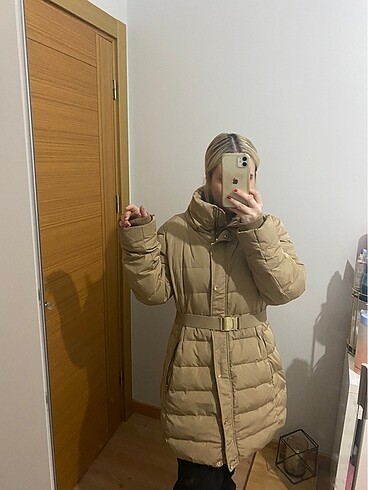 ZARA MONT