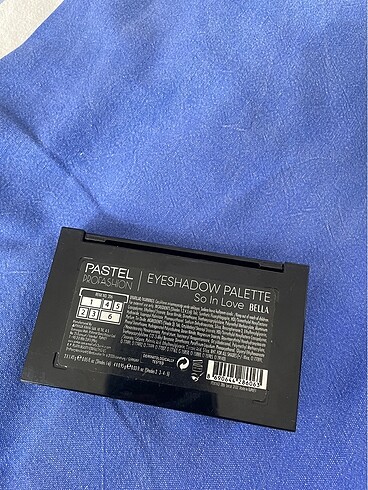  Beden Pastel Eyeshadow palette so in love bella