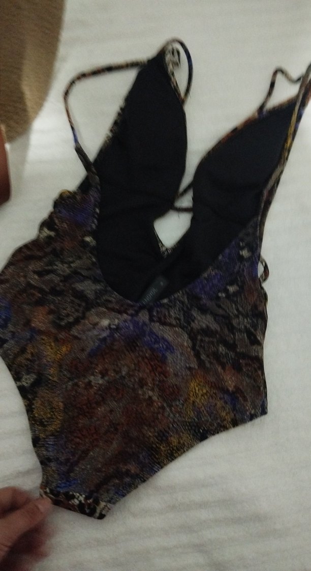 Yılan Desenli Mini Dantelli Kadın Mayo - Görsel 3