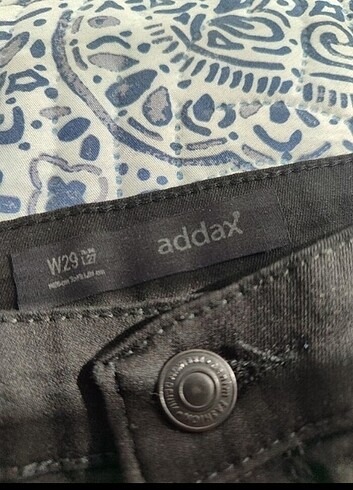 29 Beden siyah Renk Addax