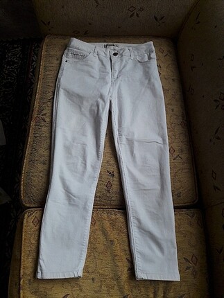 38 Beden beyaz Renk Beyaz dar pantalon 