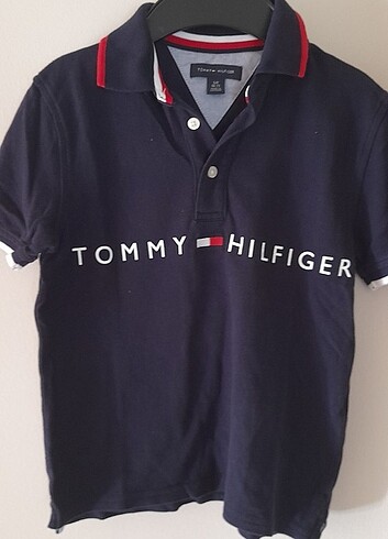 6 Yaş Beden Tommy hilfiger tişört 