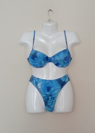 Giyilmemiş bikini