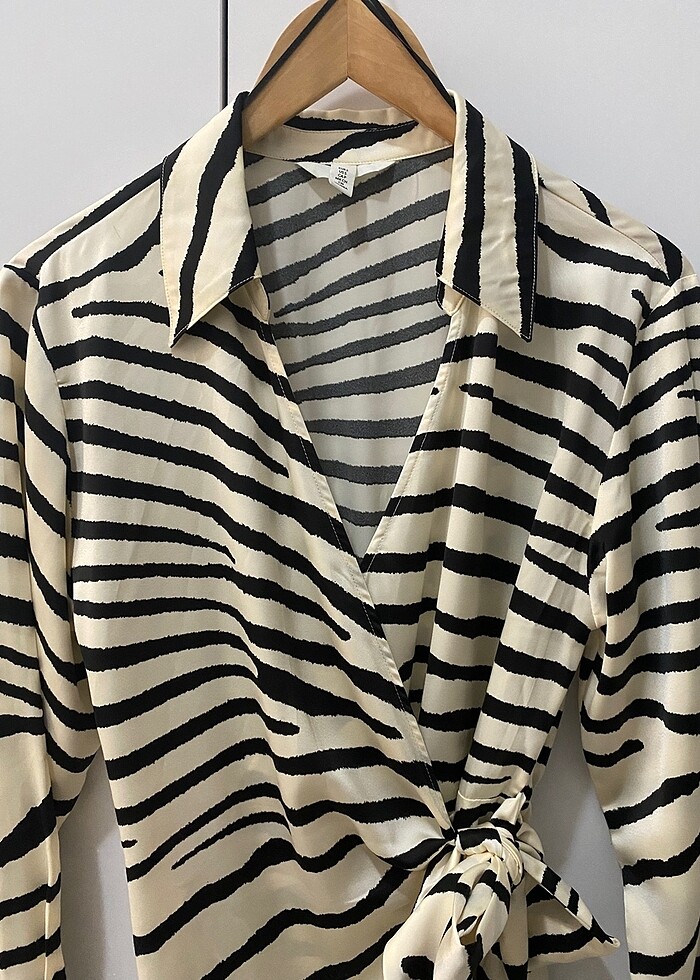 Saten kruvaze elbise - Görsel 3