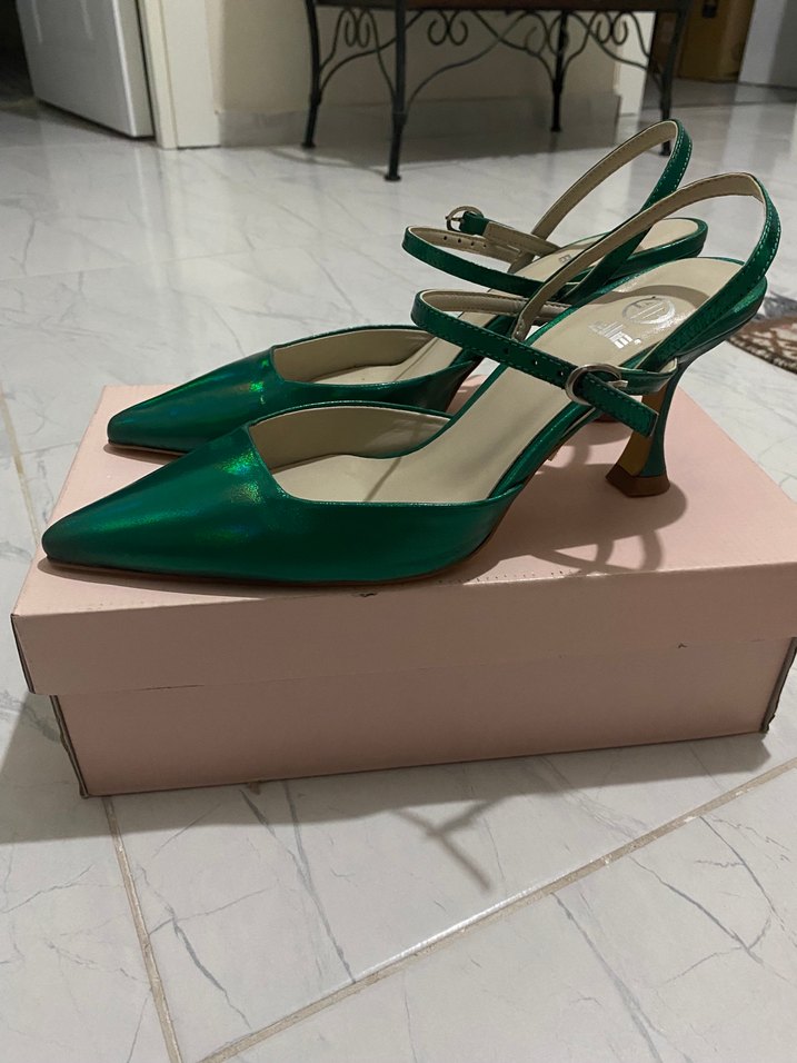 Yeşil Parlak Stiletto Topuklu Kadın Ayakkabı - Görsel 3