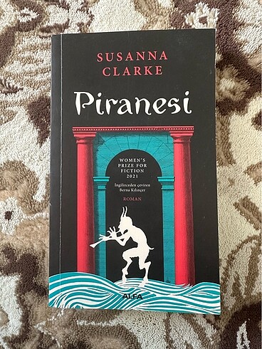 Susanna Clarke - Piranesi