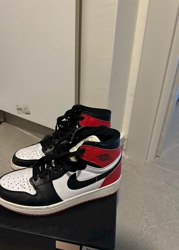 38 Beden Nike Beyaz-Siyah Basketbol Ayakkabısı Velcro
