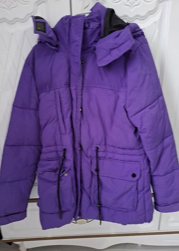 Mor Kapüşonlu Kadın Kış Montu - Görsel 2