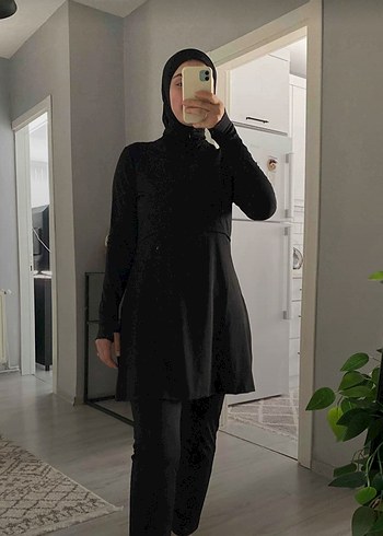 42 Beden siyah Renk Tesettür haşema