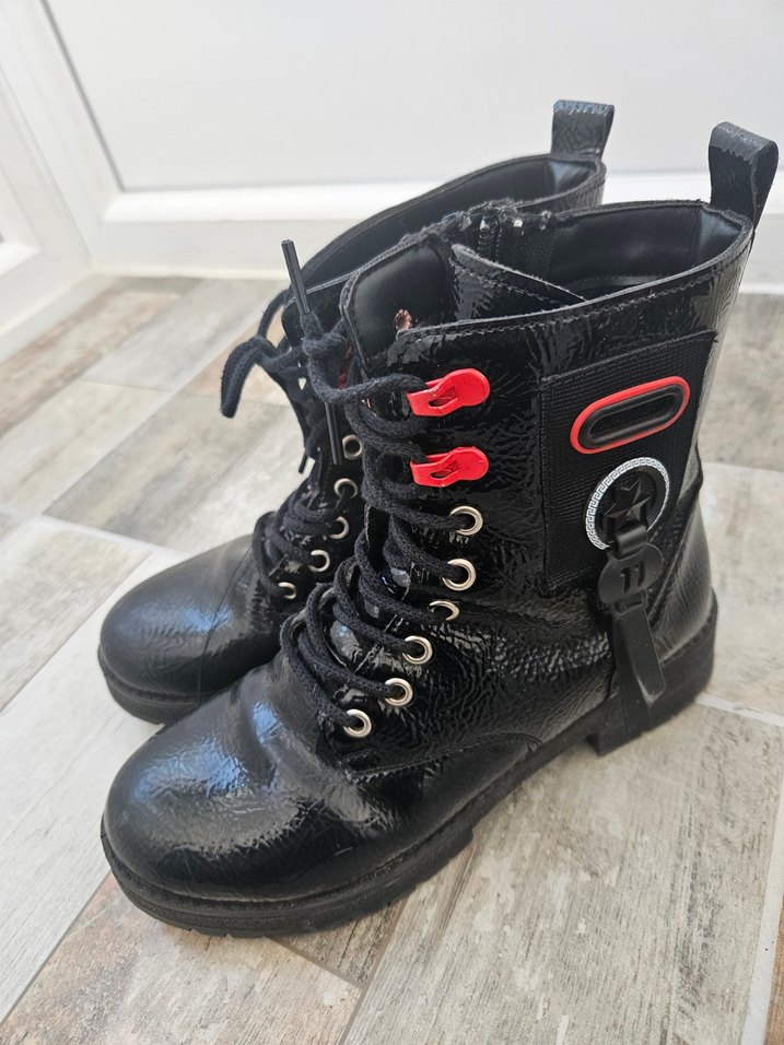 Siyah Çocuk Bot - Görsel 2