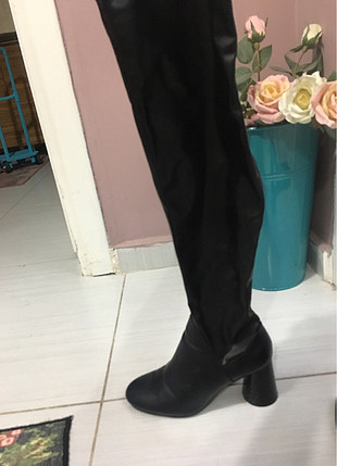 Zara Siyah topuklu çizme