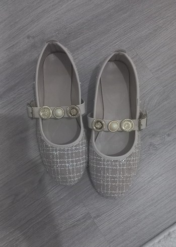 Zara İnci Detayli Gri Tuvit Babet