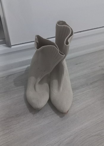 Zara Bej Fitilli Corap Bot