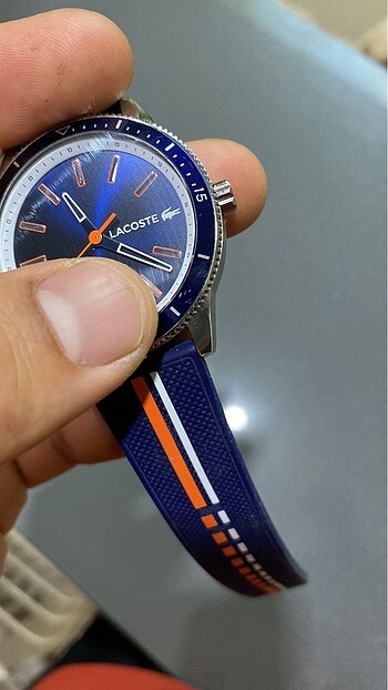  Beden Lacoste saat