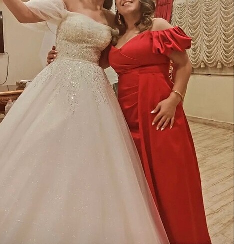 Kırmızı saten abiye