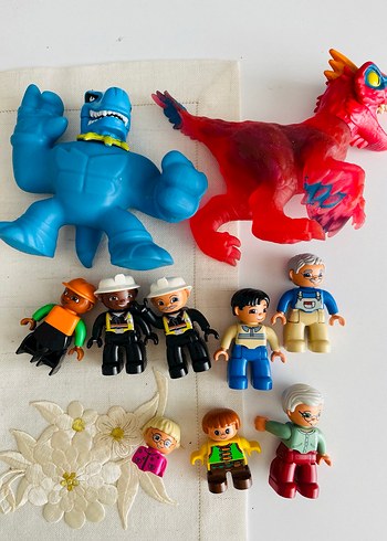 Renkli Aksiyon Figürleri Seti lego